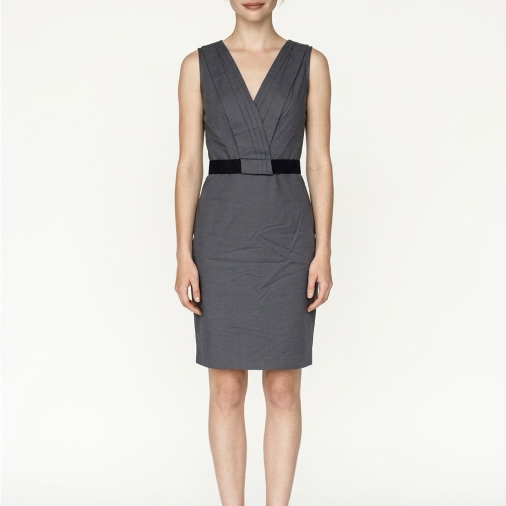 Paul & Shark Gray Sleeveless V-Neck Sheath Dress with Black Waistband